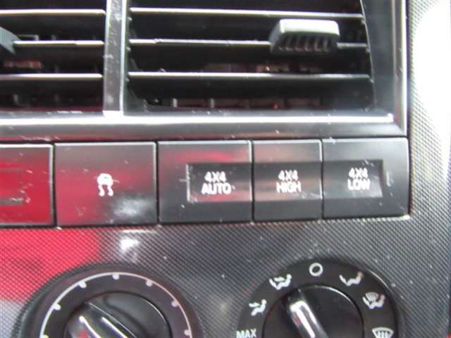 Ford Explorer 2010 photo 41